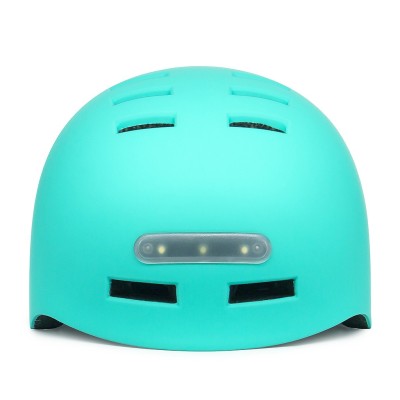 Casco Turquesa con Luz trasera y delantera (Recargable USB) para Scooter, Bicicleta y E-Bike - Talla L Casco Turquesa con Luz trasera y delantera (Recargable USB) para Scooter, Bicicleta y E-Bike - Talla L