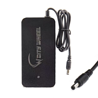 Cargador 48V con Ventilador (salida 54,6V) 2A DC 5,5x2,1mm/2,5mm. Ecoxtrem Bison/B-mov freestyle/Bogist Urbetter M6